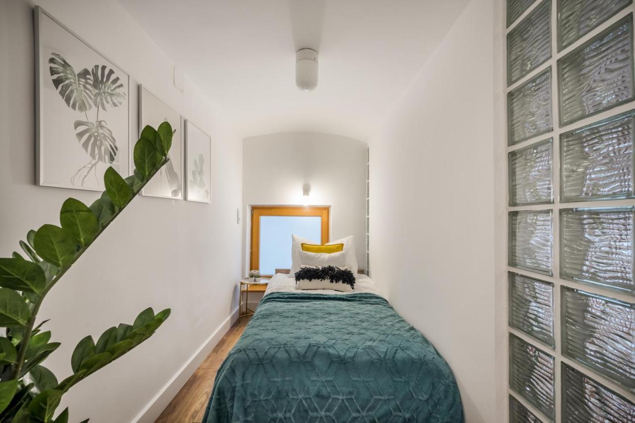 Colorful Designer Home In The Heart Of Boedapest Buitenkant foto